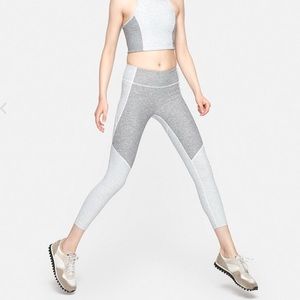 ❌SOLD❌ Outdoor Voices 3/4 two-tone leggings